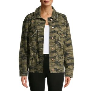 No Boundaries Distressed Camuflage Jacket